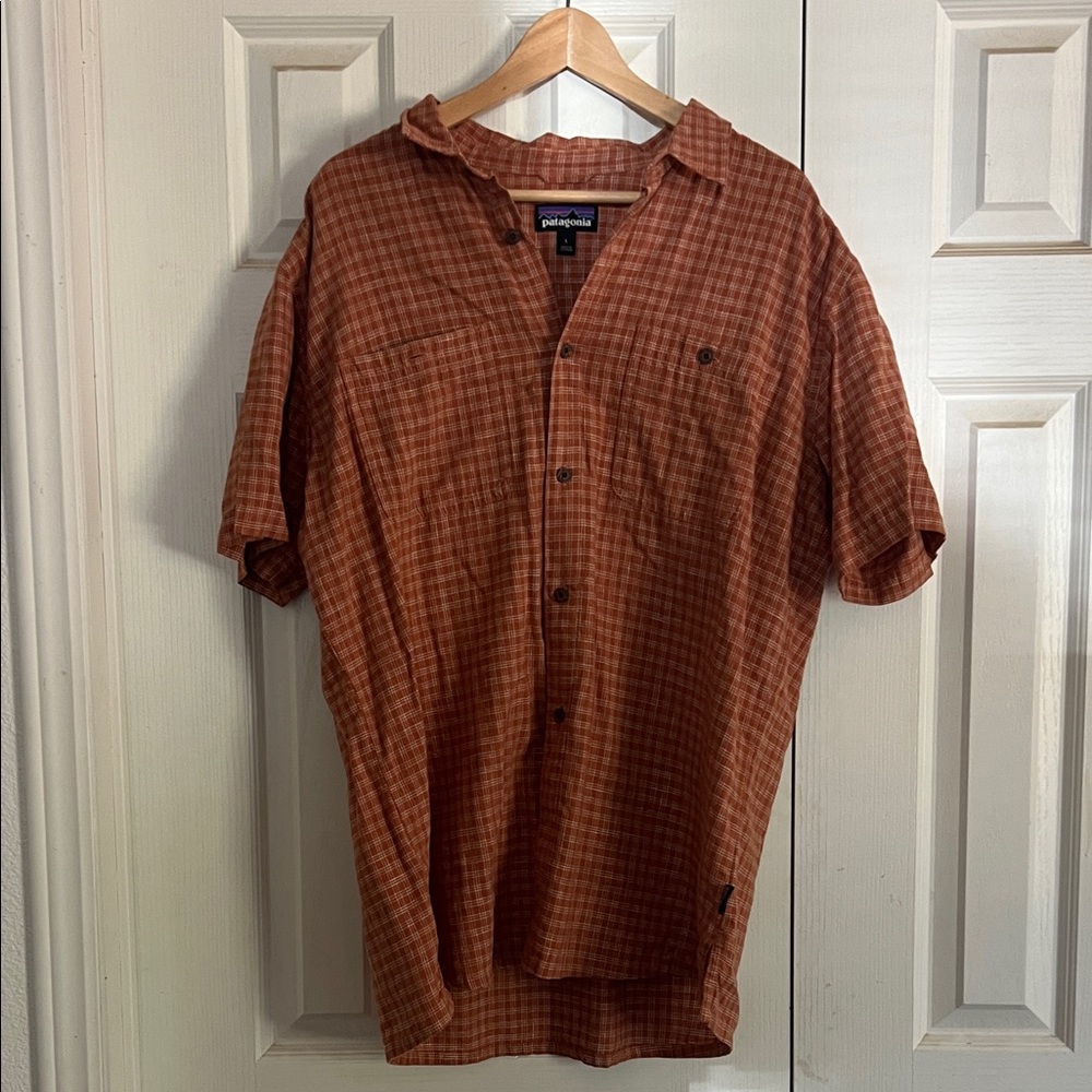 Columbia Men's Rust Plaid Casual Shirt